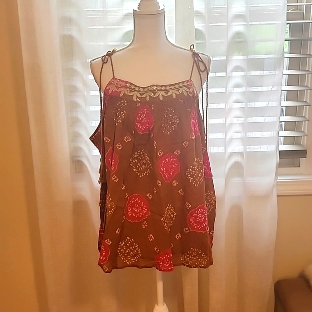 Gorgeous Flowy Top